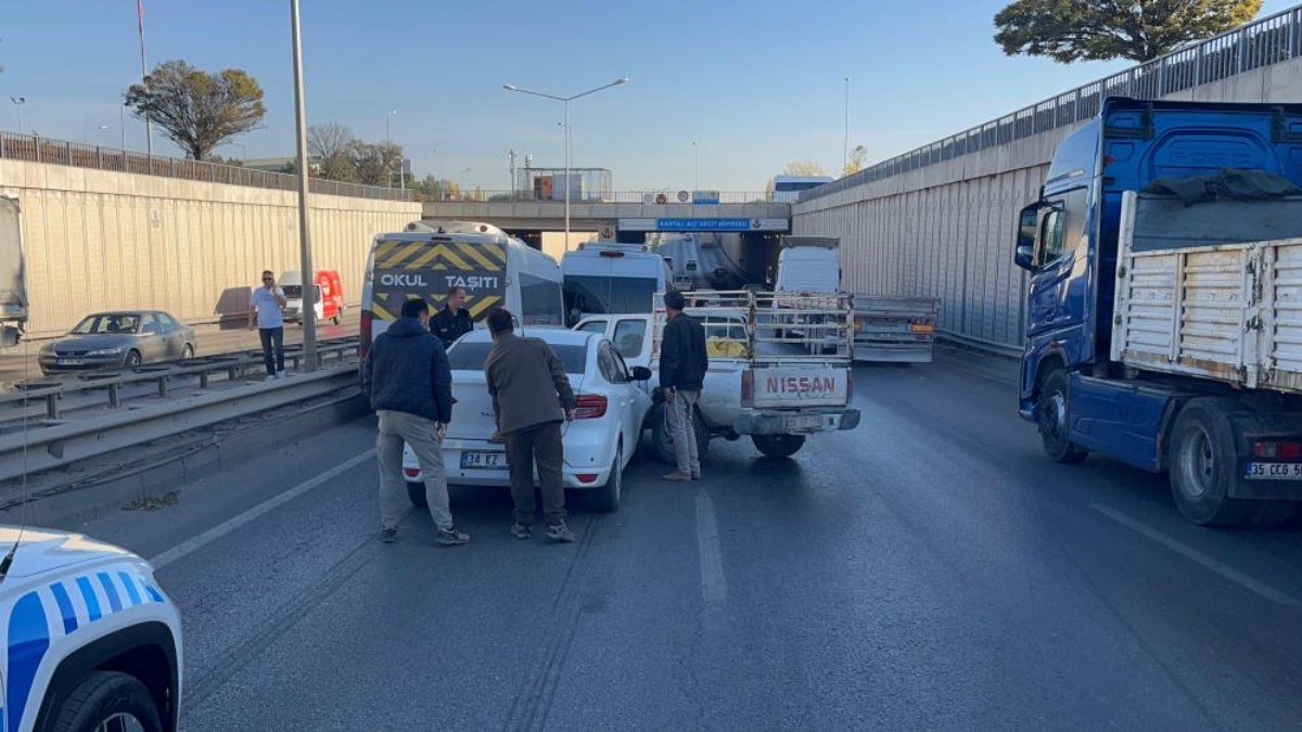 Eskişehir’de 5 aracın karıştığı zincirleme kaza