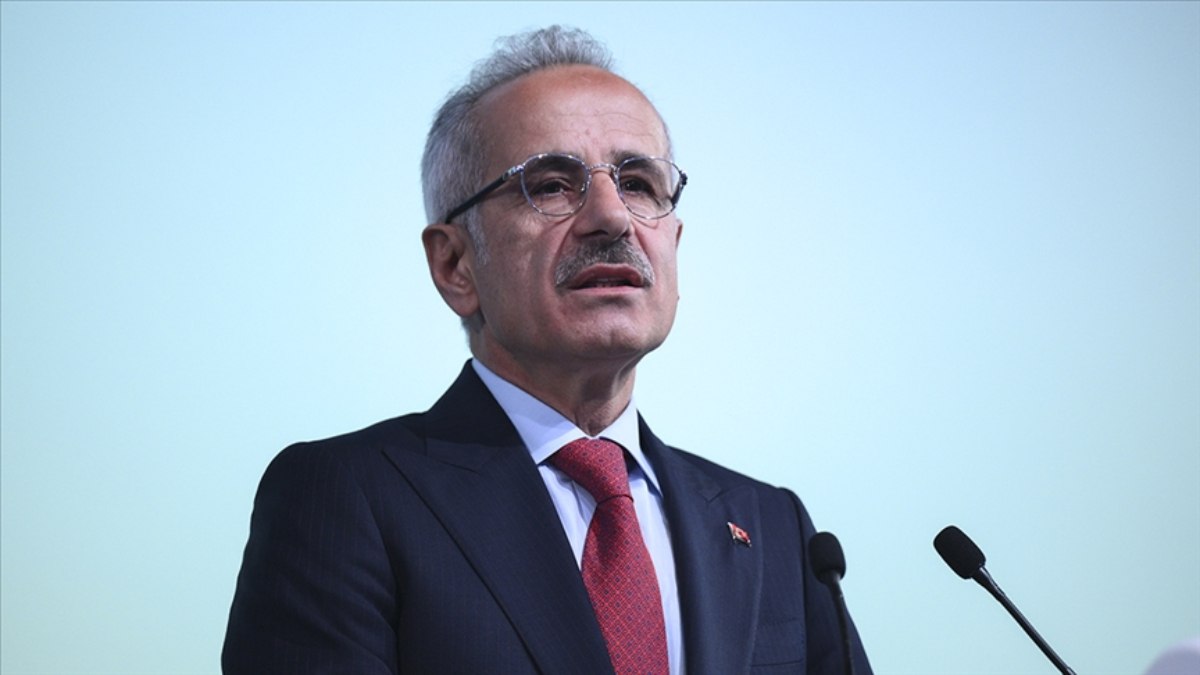 Ulaştırma ve Altyapı Bakanı Uraloğlu: 5G’de ilk sinyal 2026’da